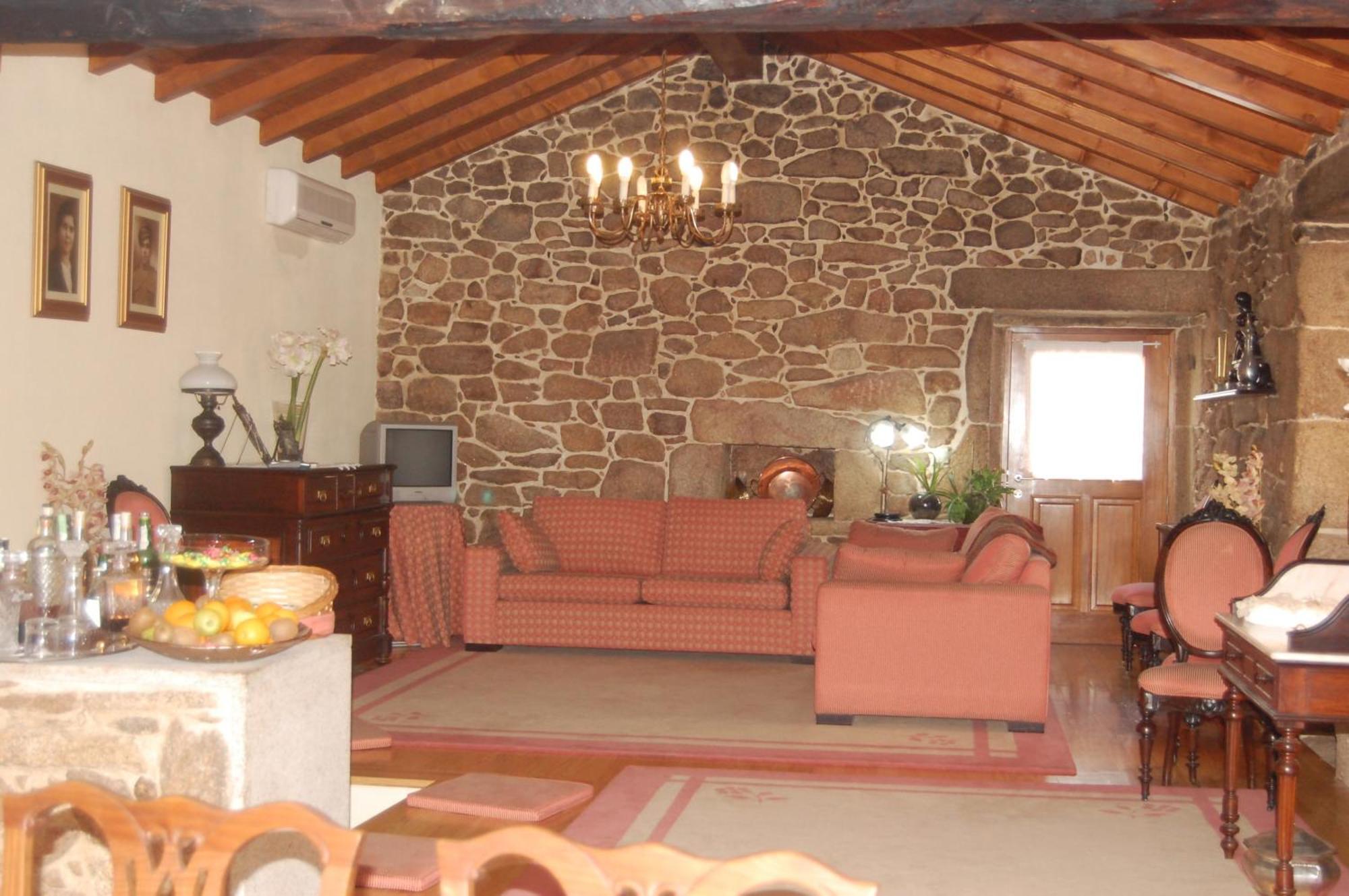 Outros Tempos Turismo De Aldeia Hotel Aricera Ngoại thất bức ảnh