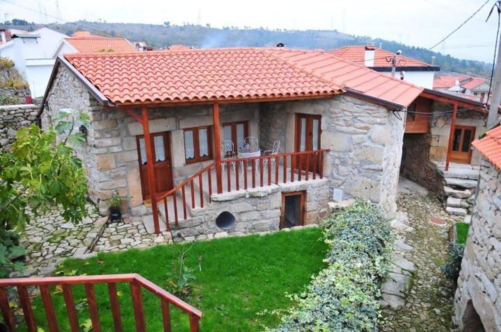 Outros Tempos Turismo De Aldeia Hotel Aricera Ngoại thất bức ảnh