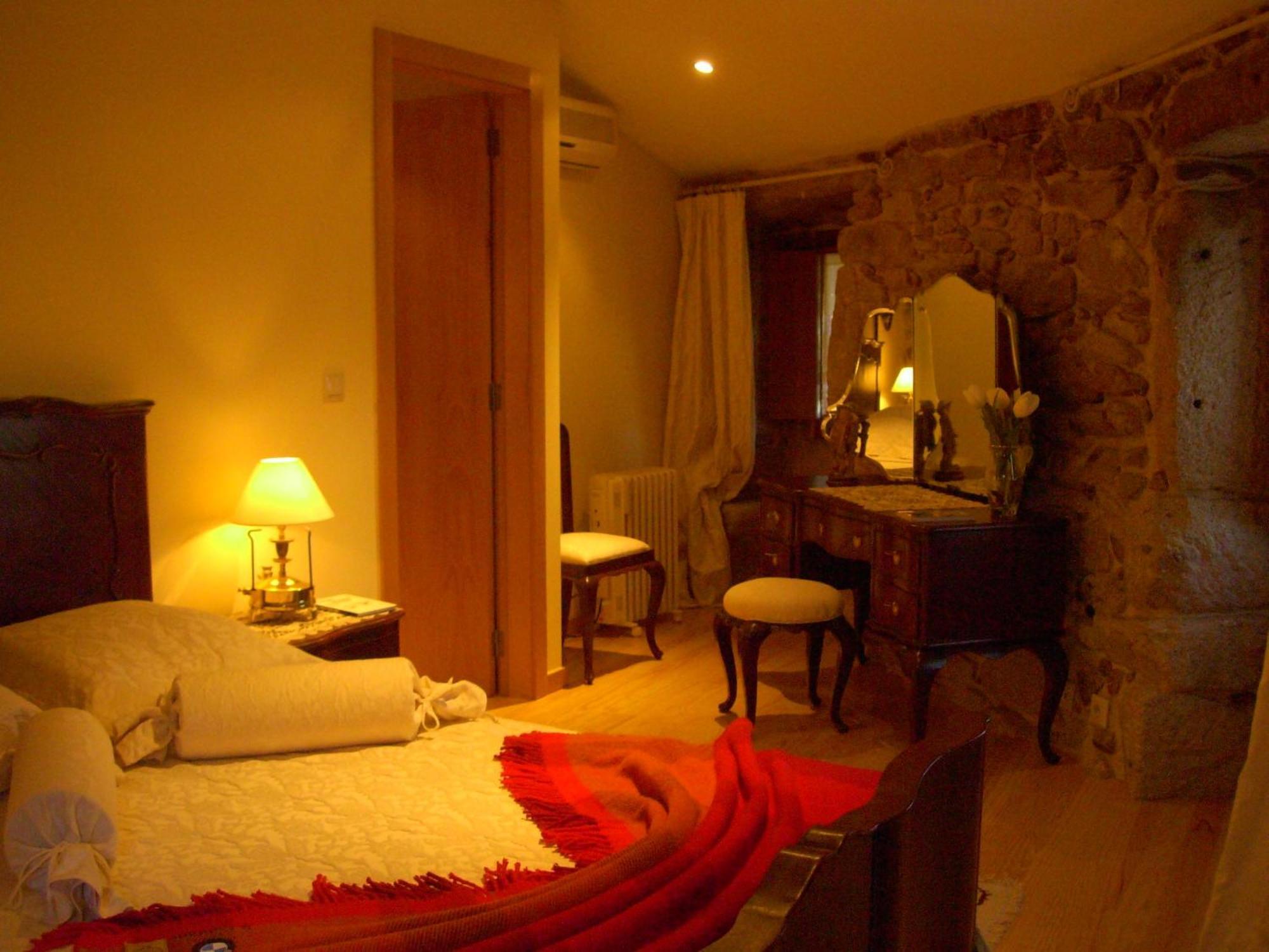 Outros Tempos Turismo De Aldeia Hotel Aricera Ngoại thất bức ảnh