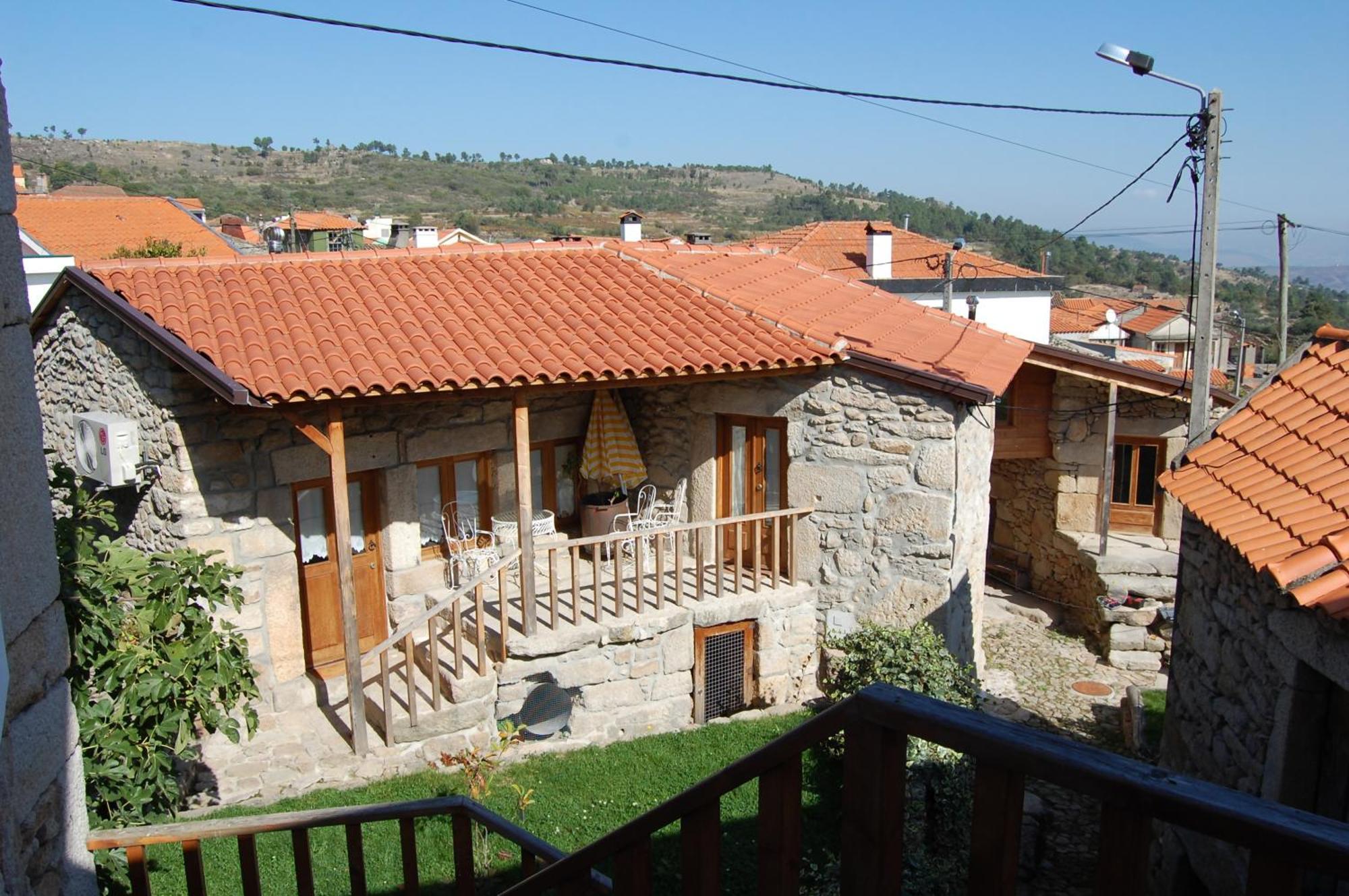 Outros Tempos Turismo De Aldeia Hotel Aricera Ngoại thất bức ảnh